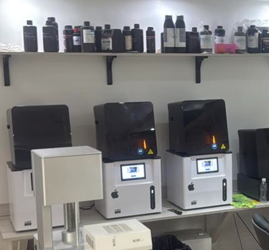 Digital dental lab with 3D printers